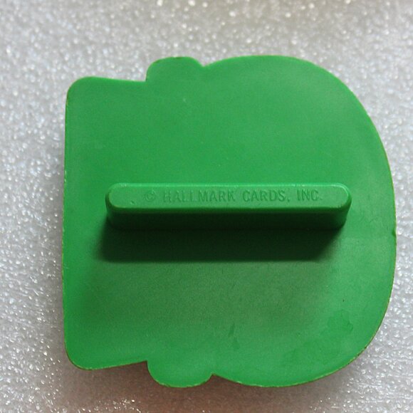 Vintage Hallmark Plastic Holiday Imprint Cookie Cutters Set of 18 Fall Theme - Picture 6 of 9